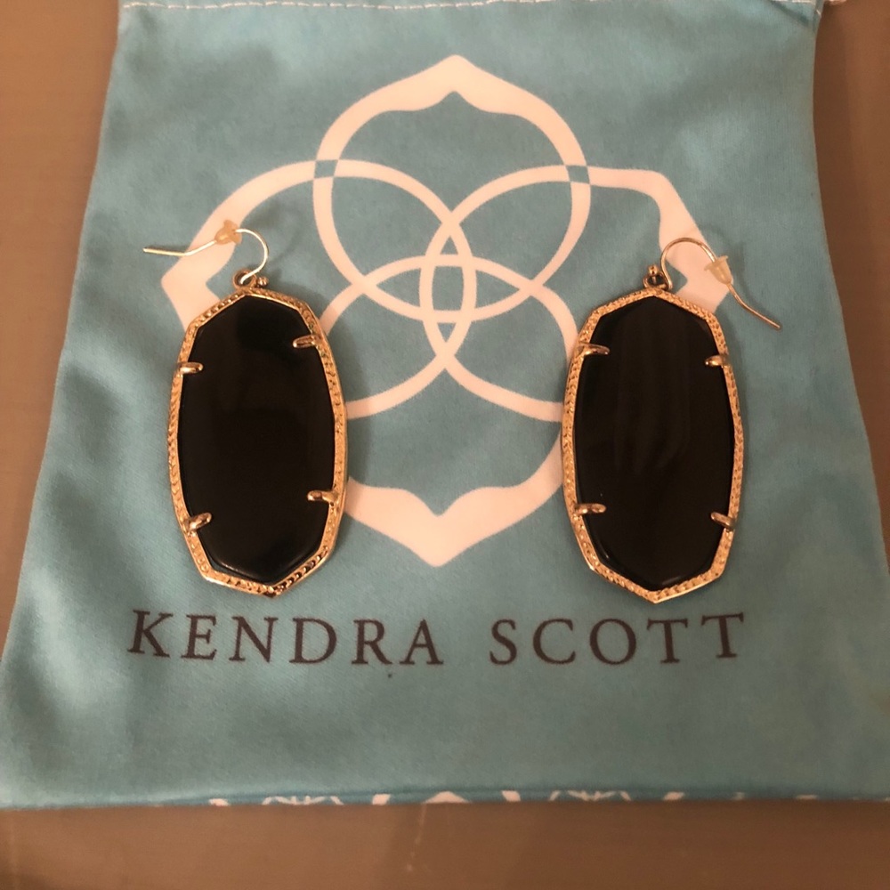 Kendra Scott Danielle Black & Gold earrings